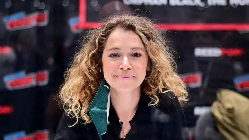 Tatiana Maslany criticizes celebrities avoiding politics