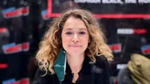Tatiana Maslany criticizes celebrities avoiding politics