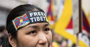 Pro-Tibetan Protesters Clash with Communist Supporters in DC