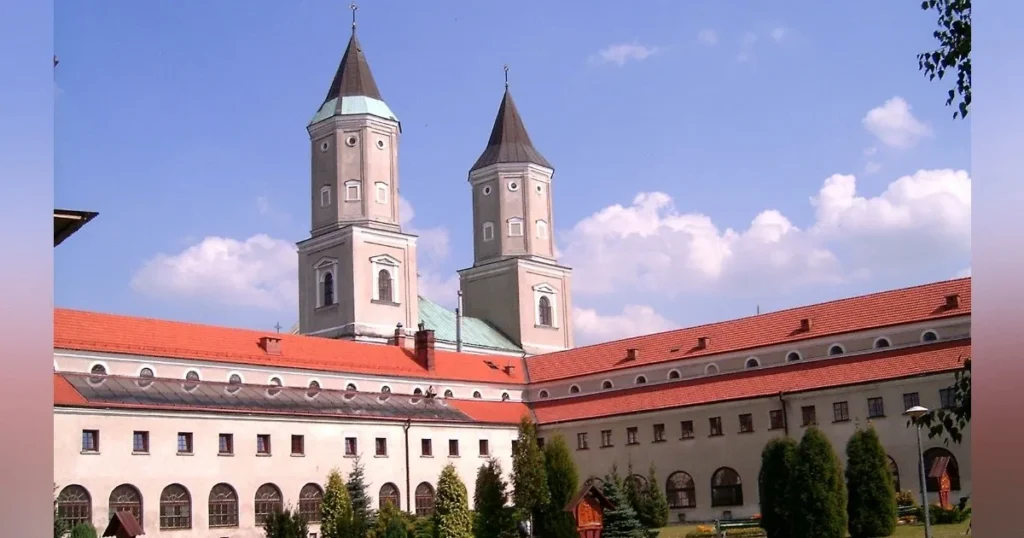 Ukrainian Man Stabs Priest and Four Others in Polish Abbey