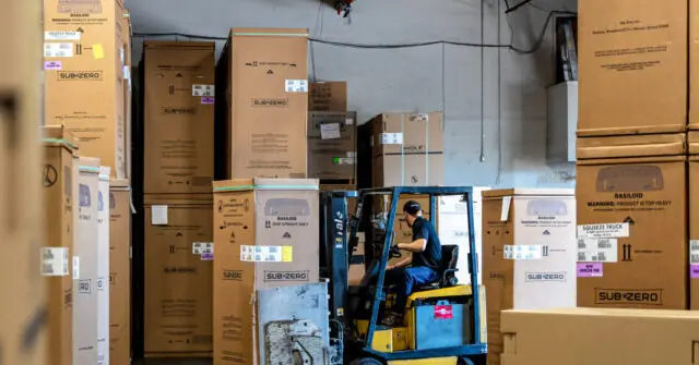 Business Equipment Orders Surge, Signal Stronger U.S. Investment