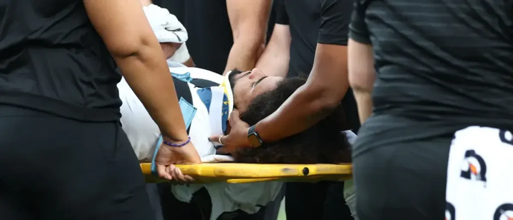 Oregon QB Dante Moore Taken to Hospital After Violent Hit by USC