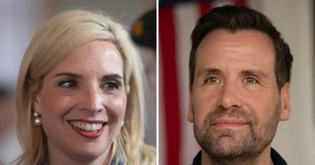The news photo features two individuals, one smiling and the other with a neutral expression, set against a backdrop that includes an American flag.